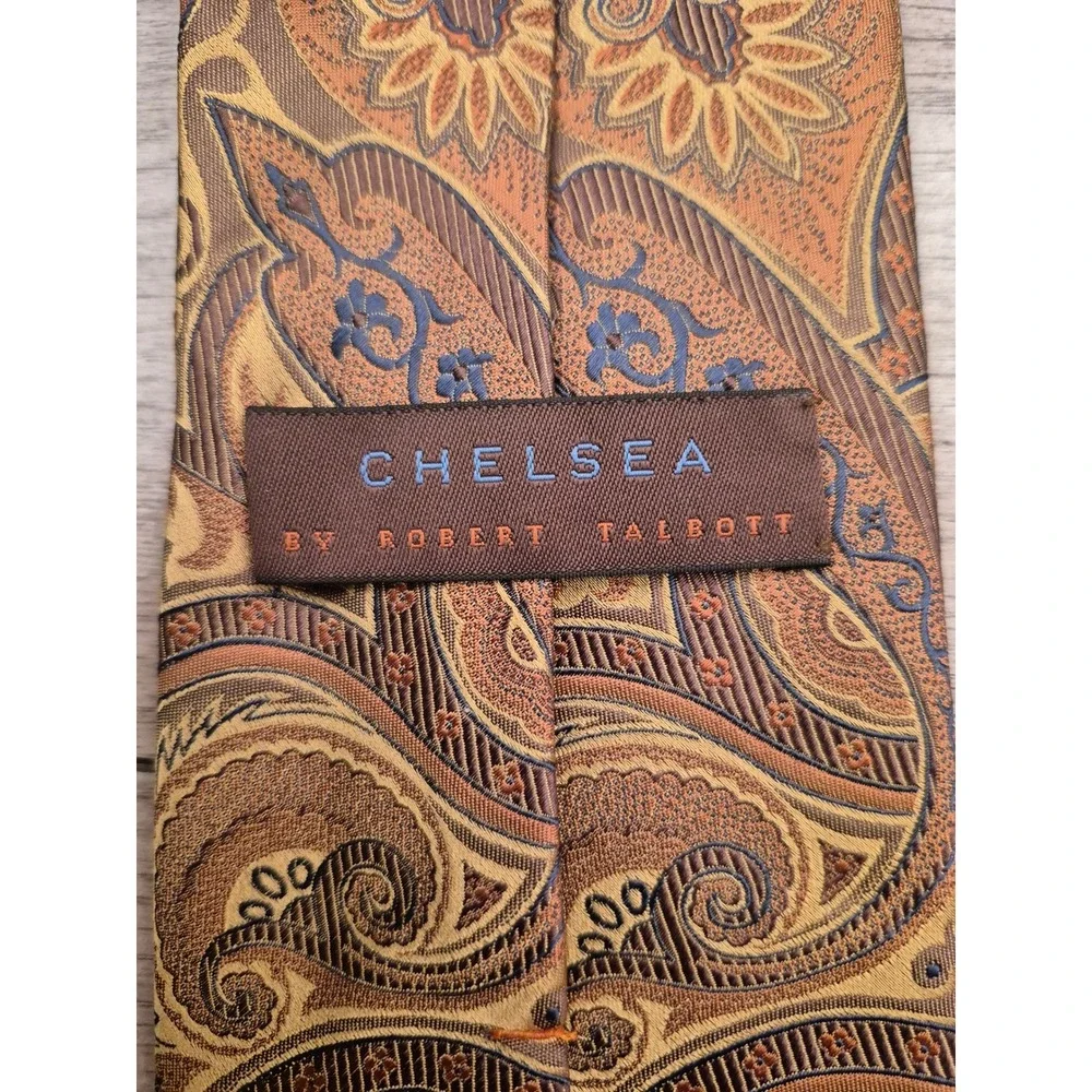 Chelsea by Robert‎ Talbott Mens Silk Paisley Tie Gold Copper Blue Handsewn USA